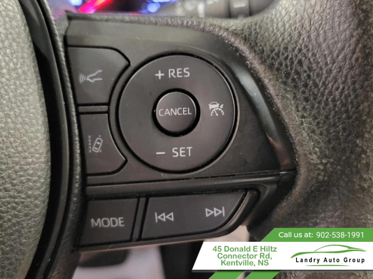 2019 Toyota RAV4 FWD LE Main Image