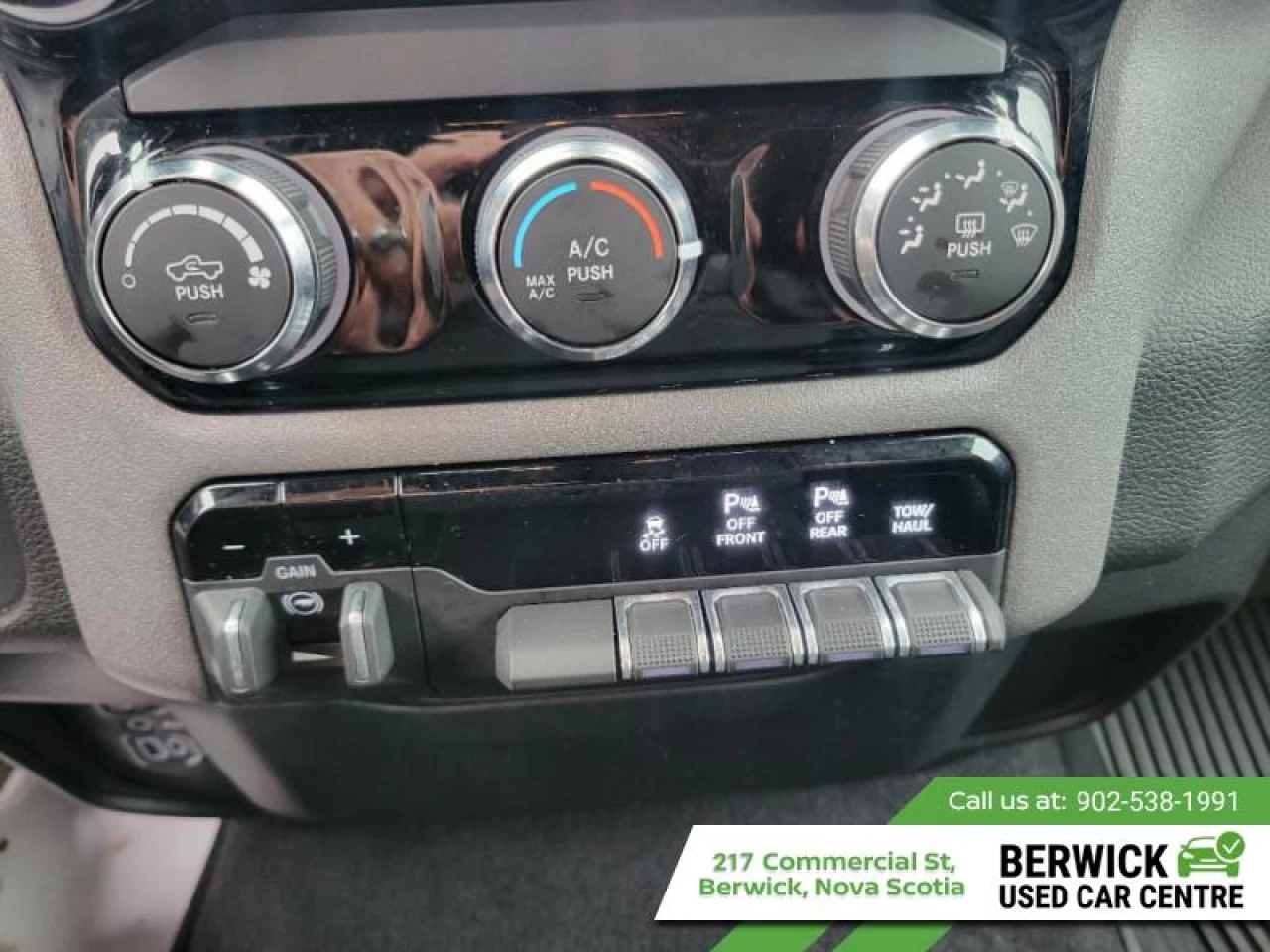 2025 Ram 1500 Tradesman Main Image