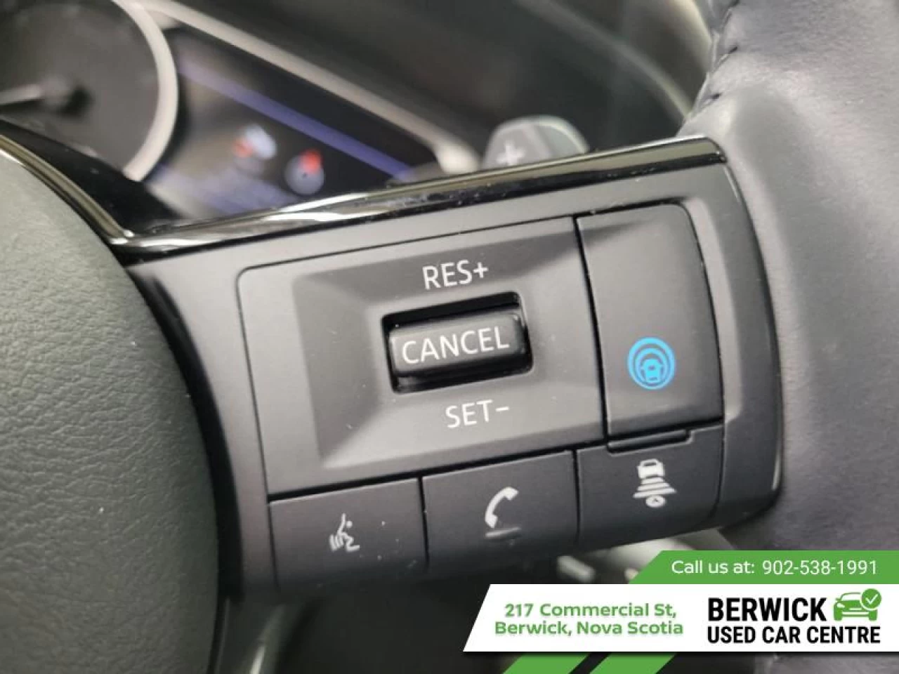 2023 Nissan Rogue SV Moonroof Main Image