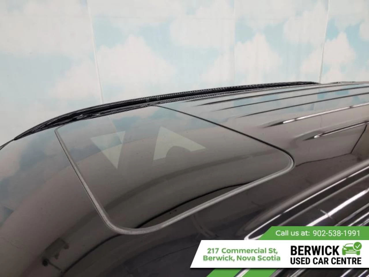 2020 Mitsubishi Outlander Limited Edition Main Image