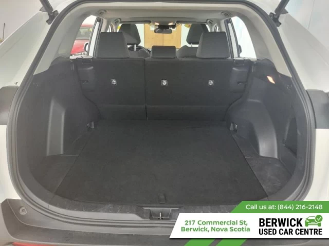 Toyota RAV4 XLE AWD 2021
