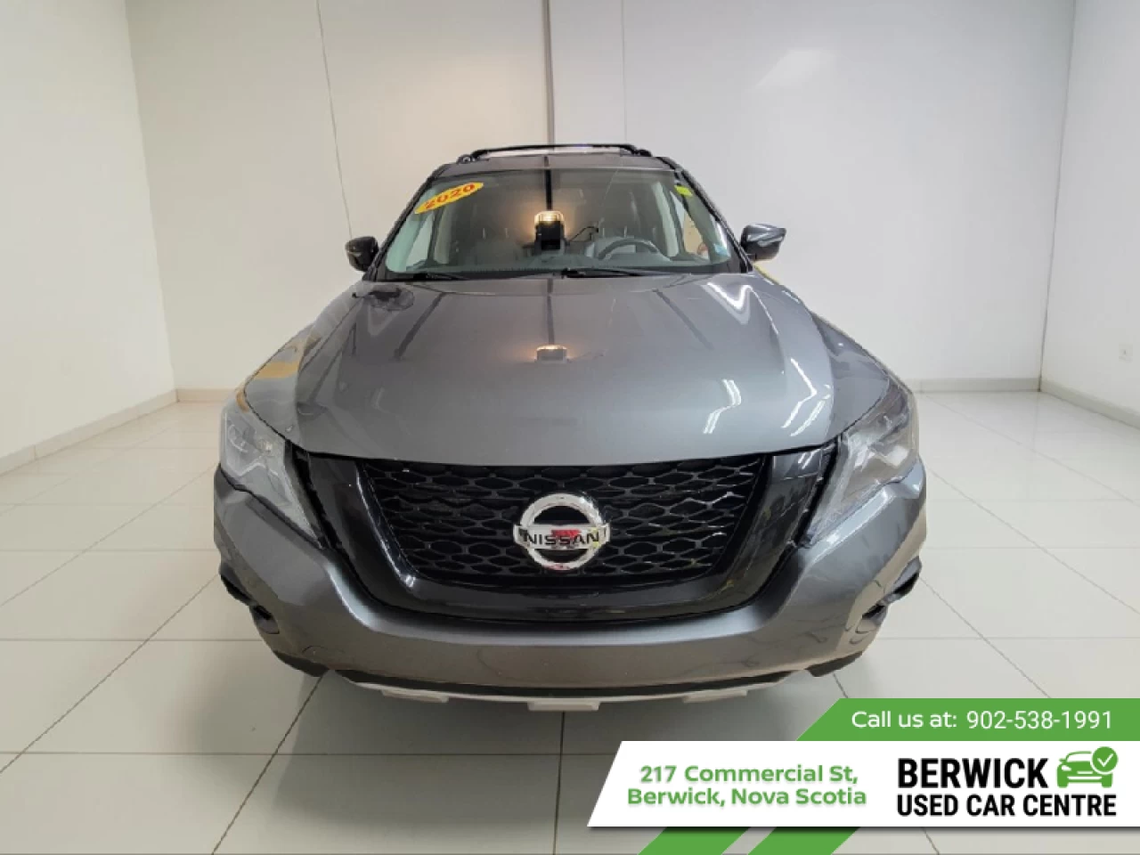 2020 Nissan Pathfinder SV Tech Main Image