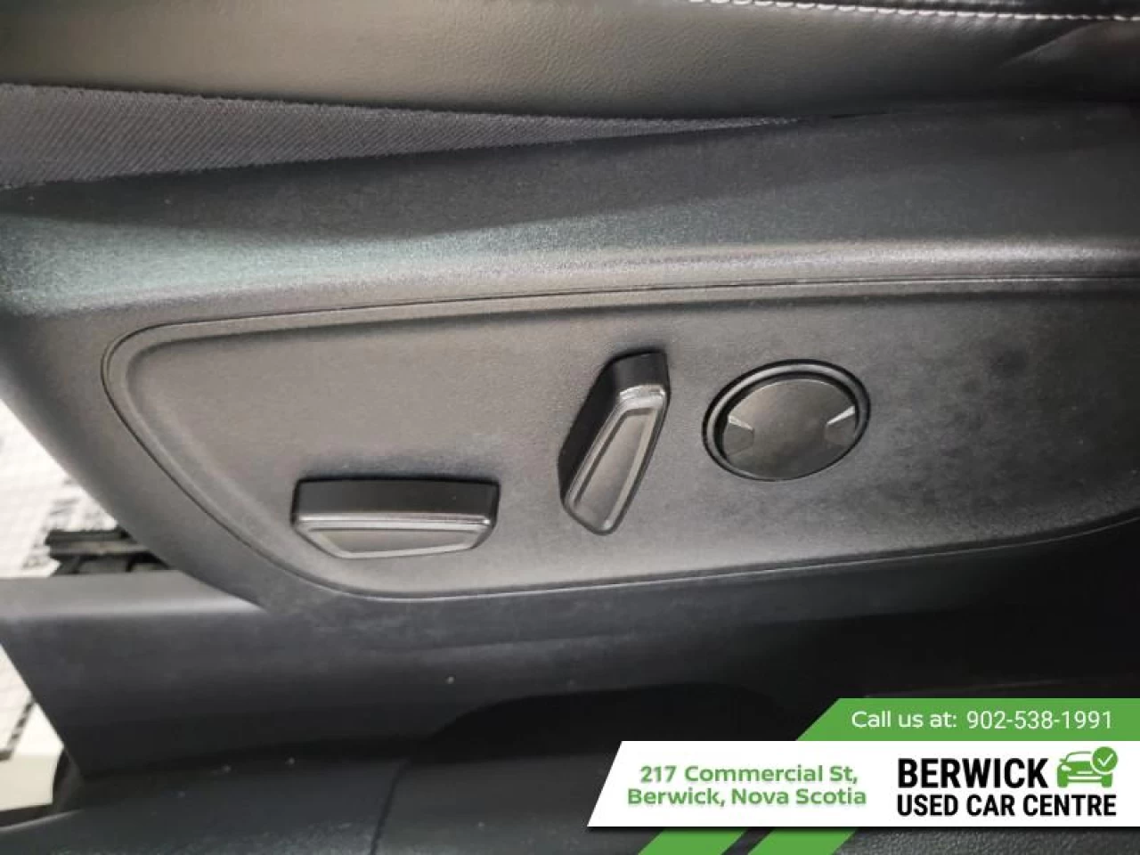 2024 Ford Escape Platinum Main Image