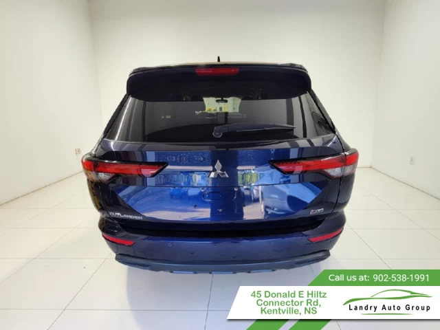Mitsubishi Outlander ES S-AWC 2024