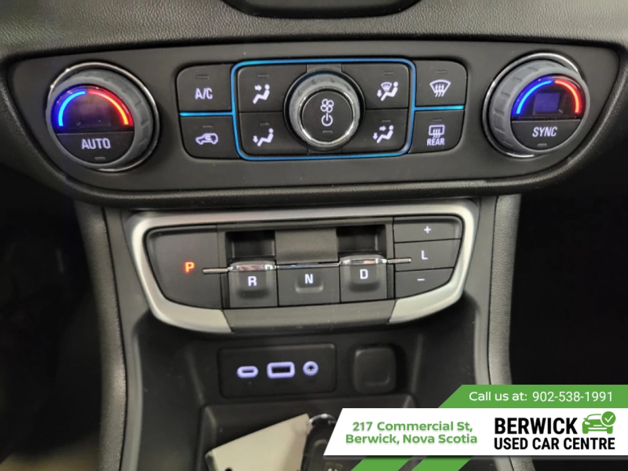 2024 GMC Terrain SLE Main Image