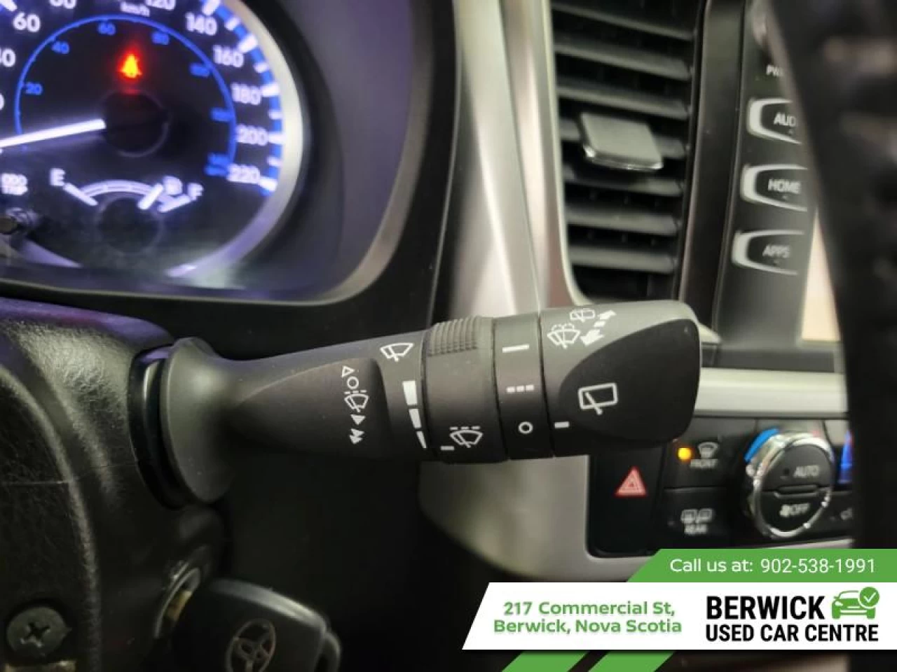 2017 Toyota Highlander LE Main Image