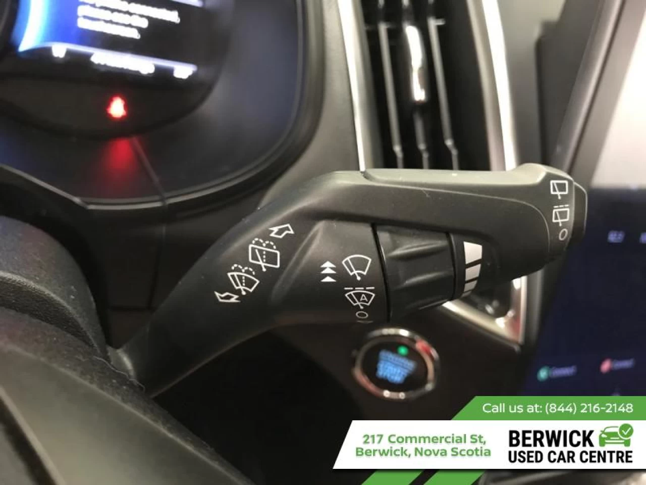 2022 Ford Edge Titanium Main Image