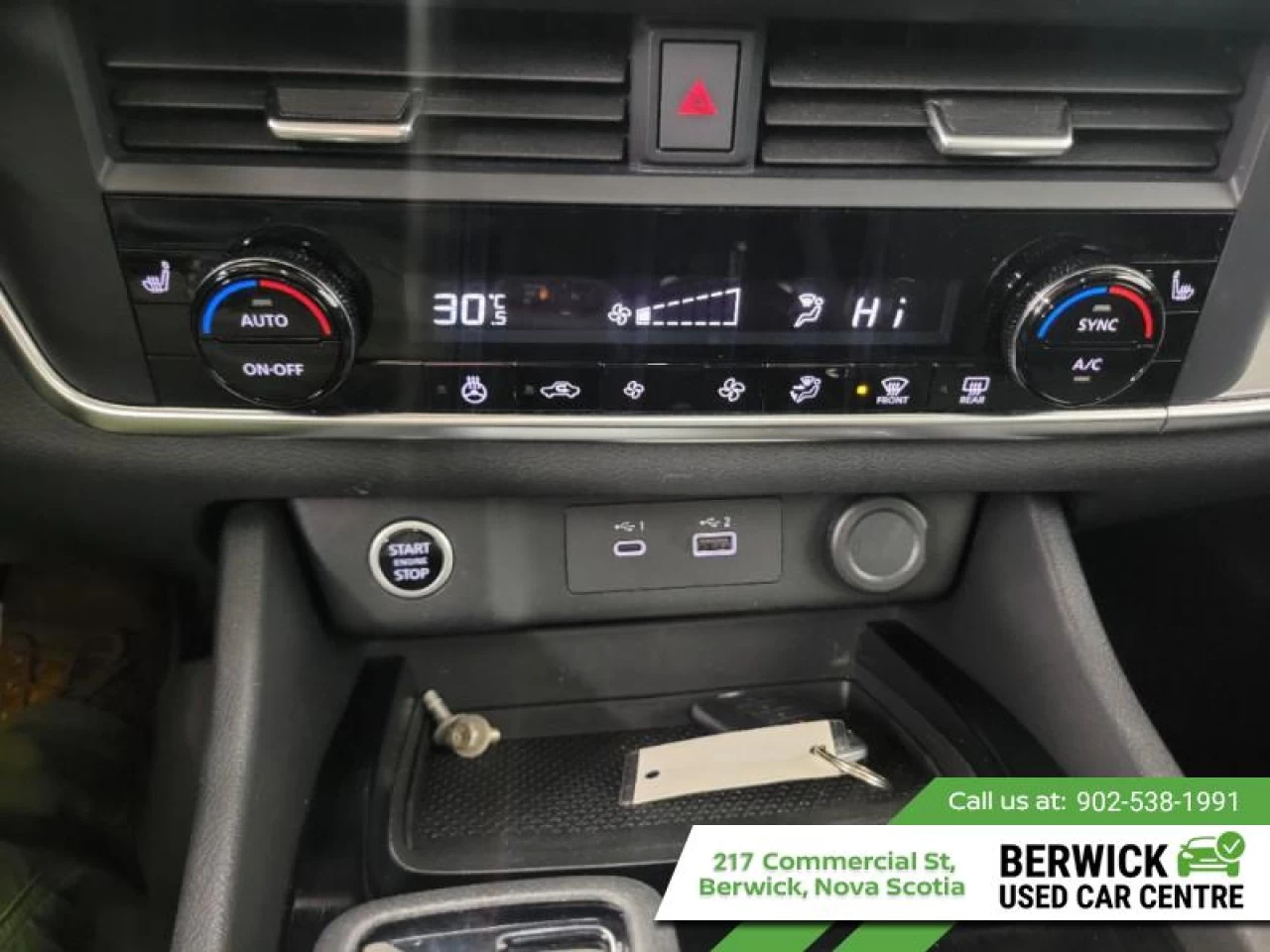 2023 Nissan Rogue SV Moonroof Main Image