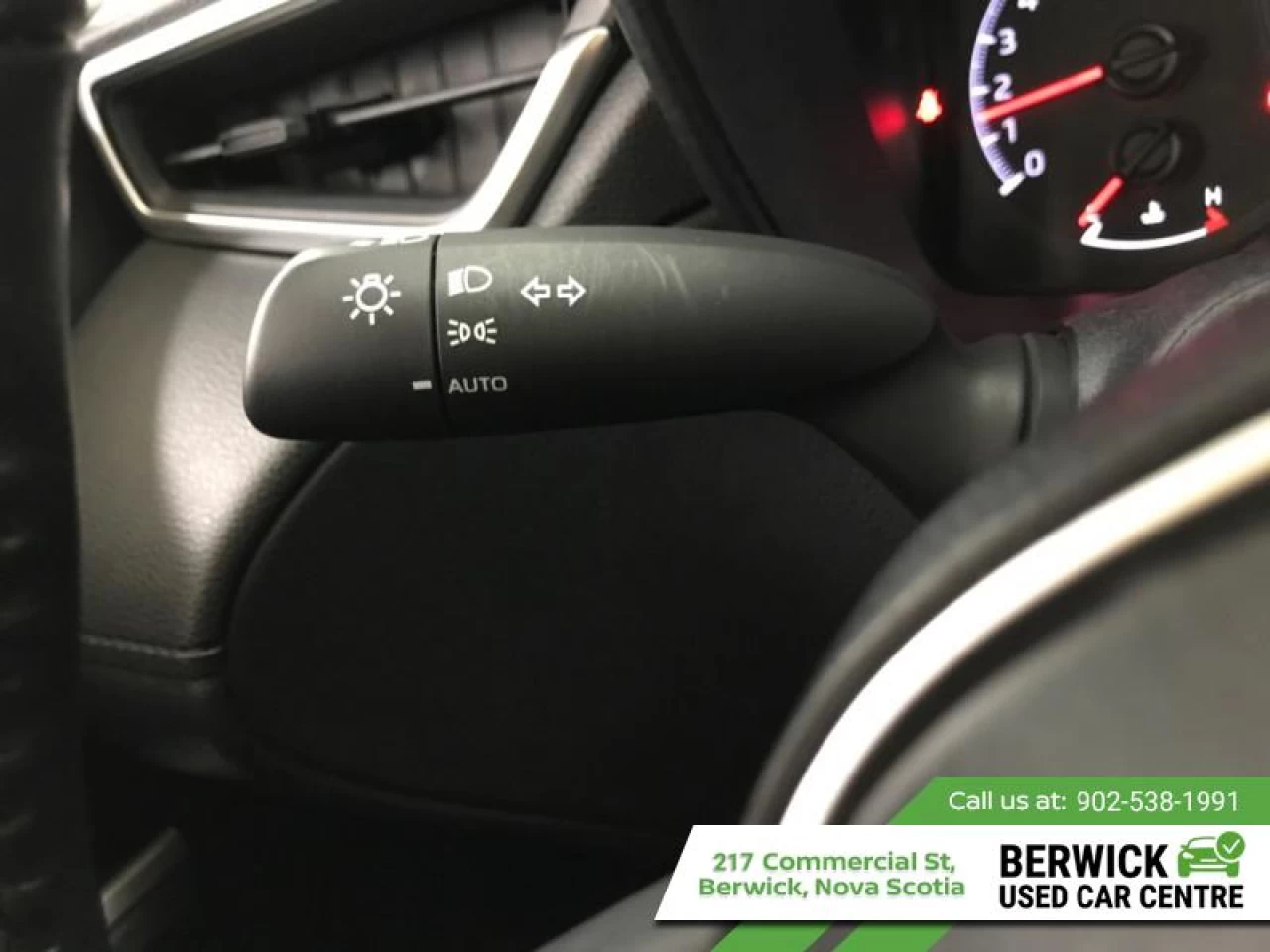 2022 Toyota Corolla Cross LE AWD Main Image