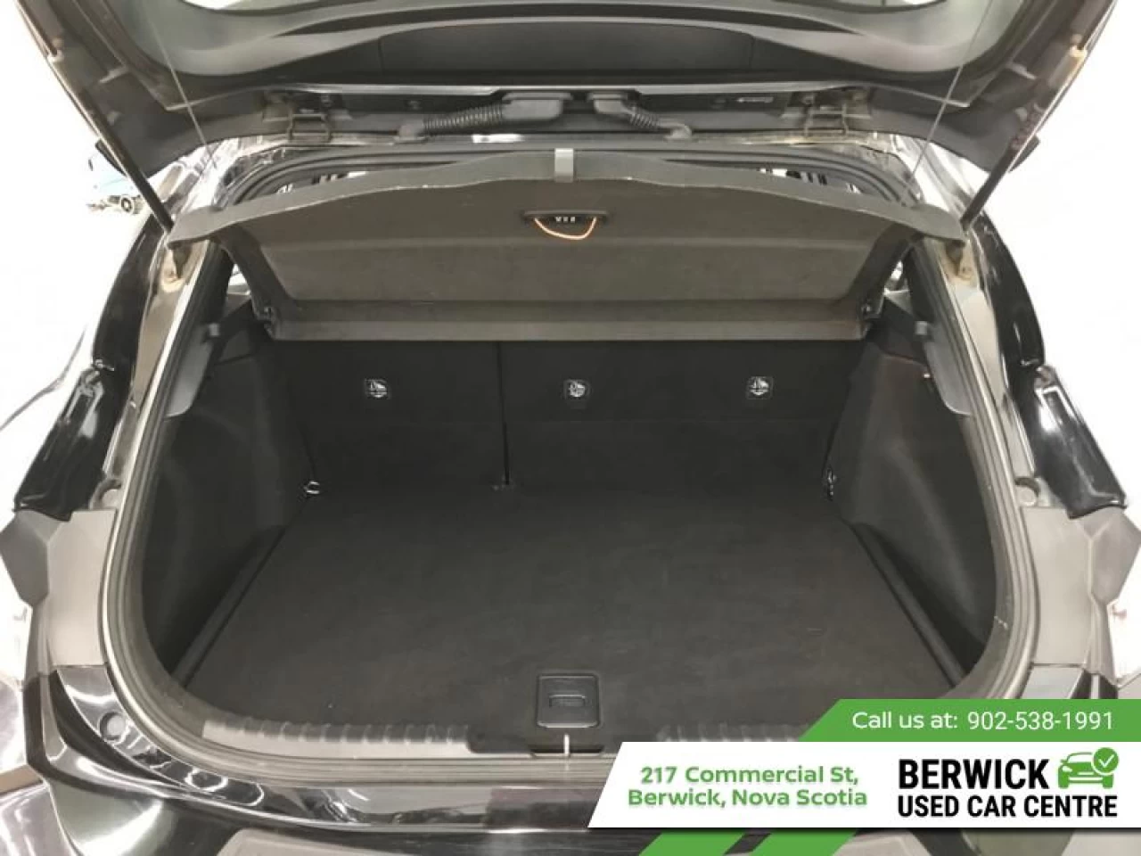 2019 Toyota Corolla Hatchback CVT Main Image