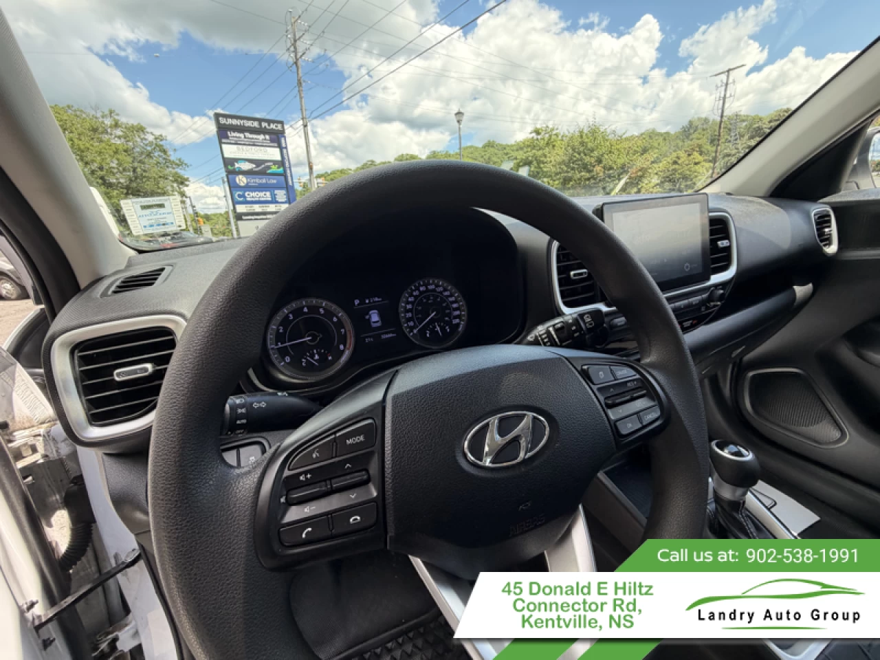 2022 Hyundai Venue Preferred Main Image