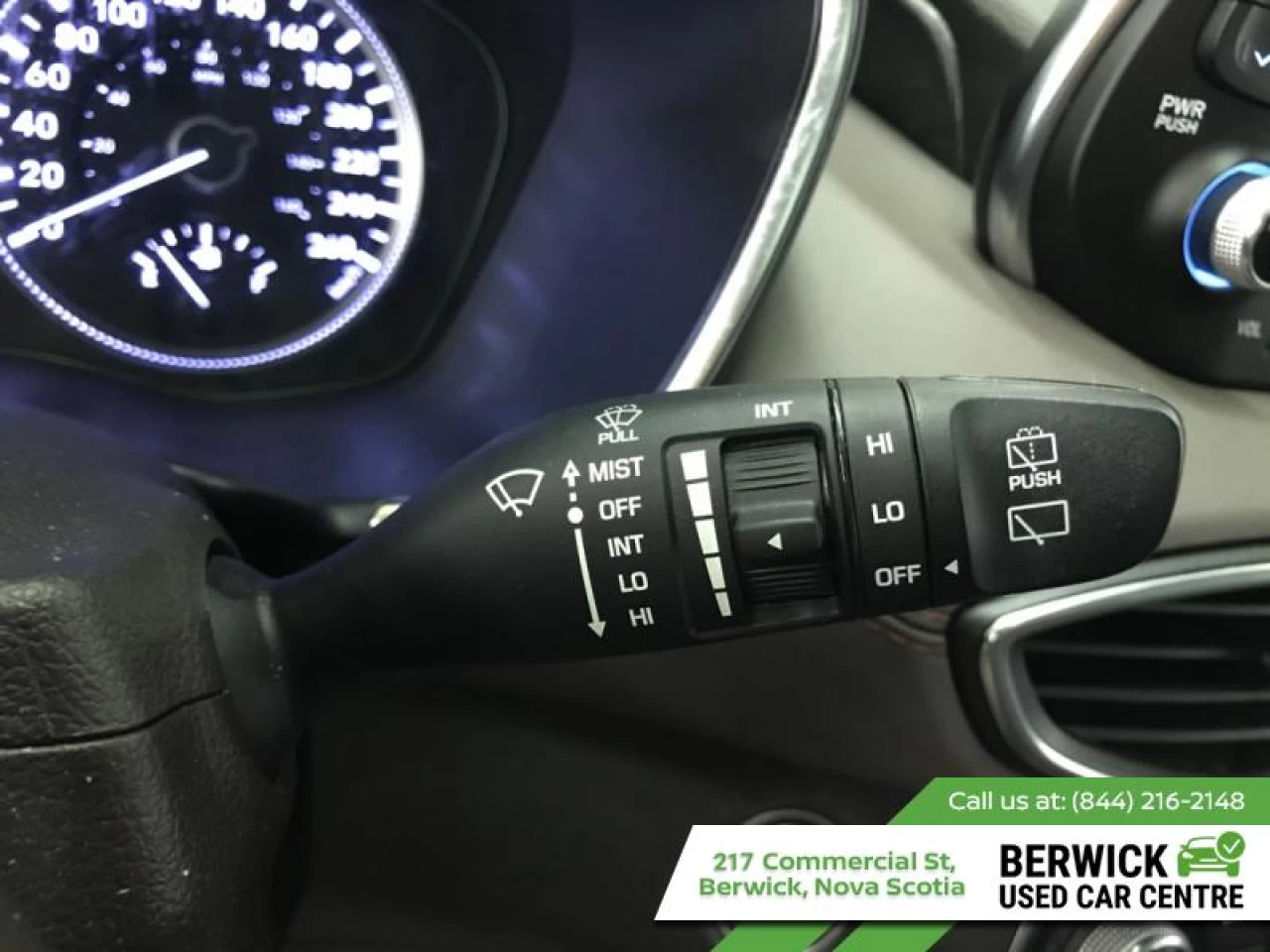 2020 Hyundai Santa Fe 2.0T Preferred AWD w/Sunroof Main Image