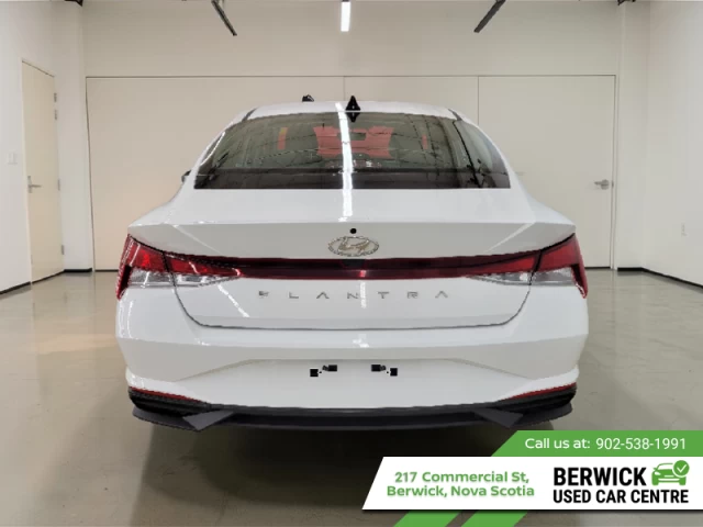 Hyundai Elantra Essential Manual 2021