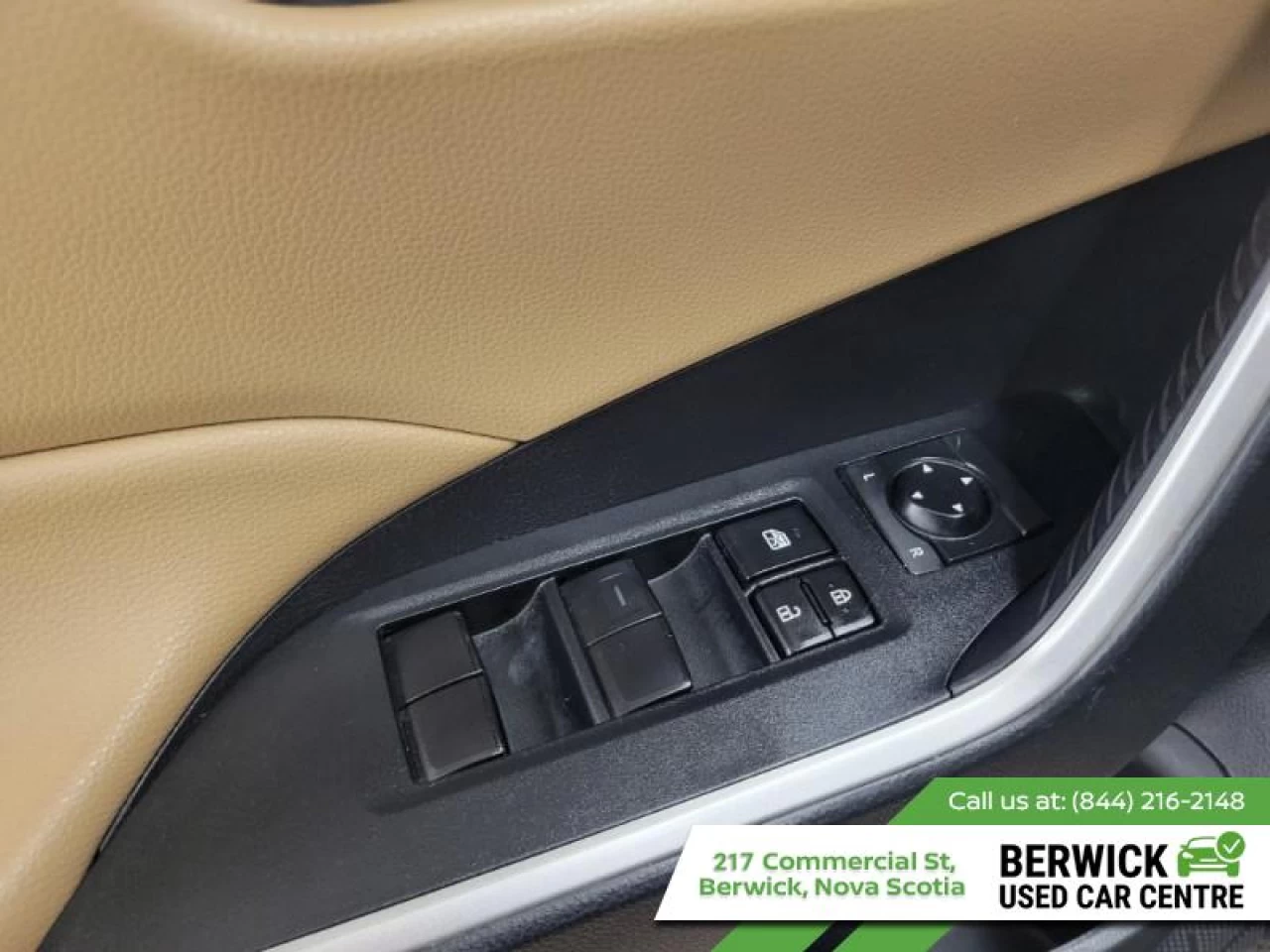 2021 Toyota RAV4 Hybrid XLE Main Image