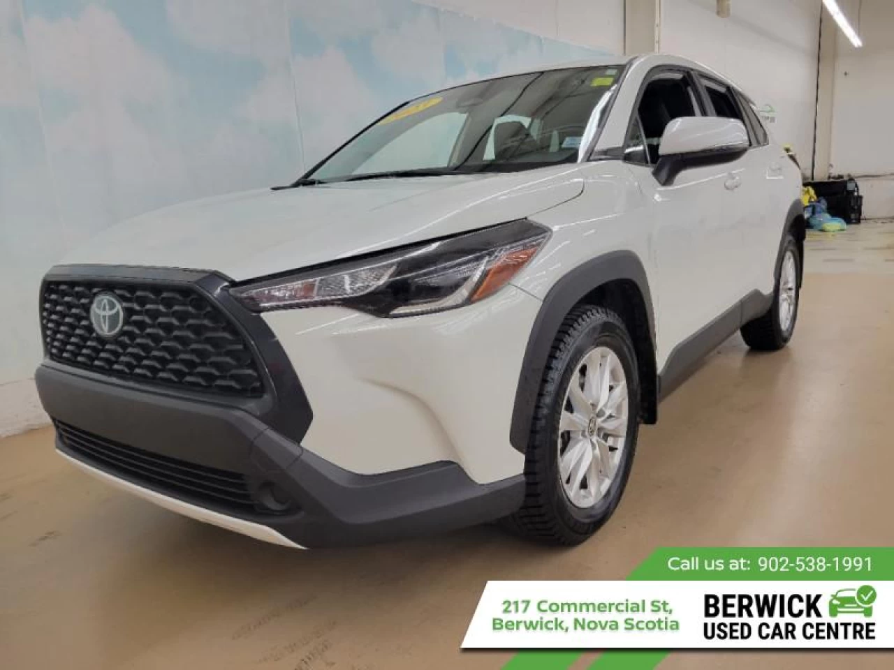 2023 Toyota Corolla Cross LE AWD Main Image