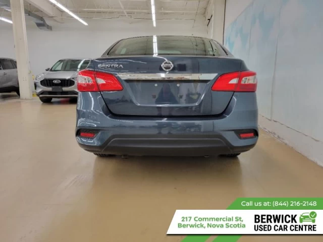 Nissan Sentra S 2017