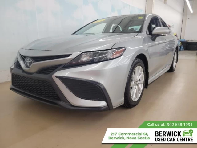 Toyota Camry SE 2023