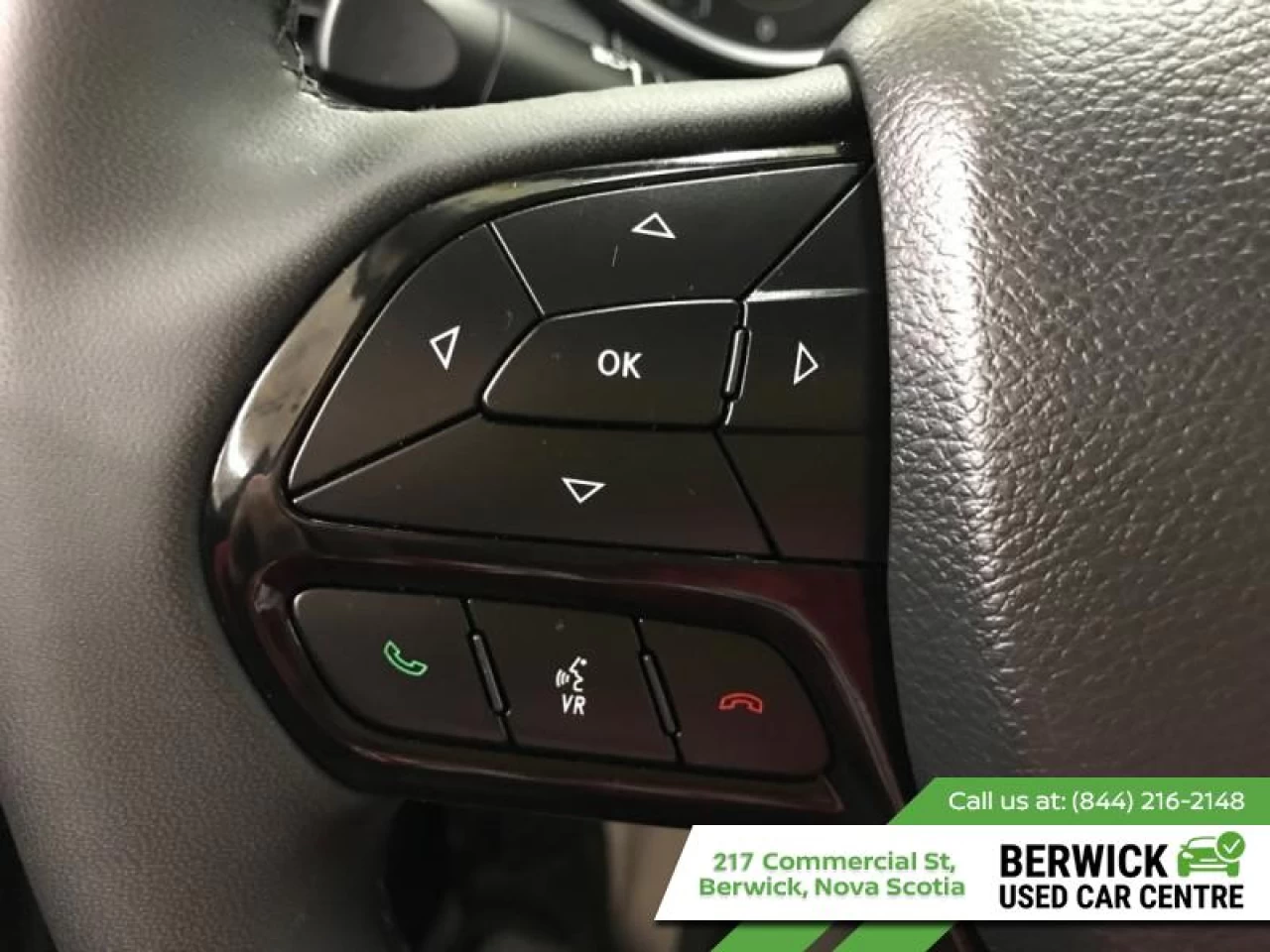 2023 Jeep Cherokee Altitude Main Image