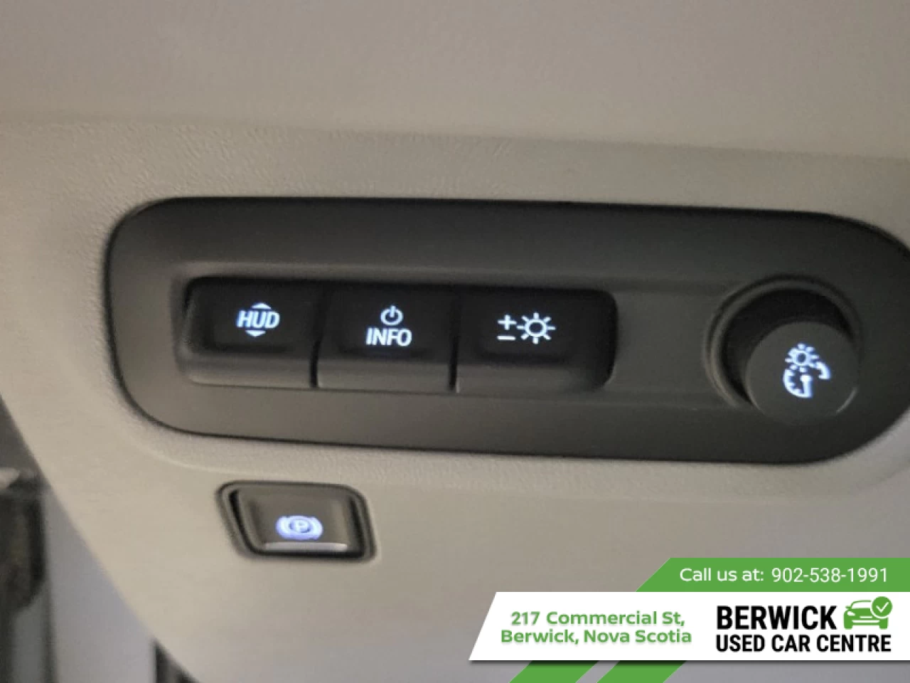 2023 GMC Terrain SLT Main Image