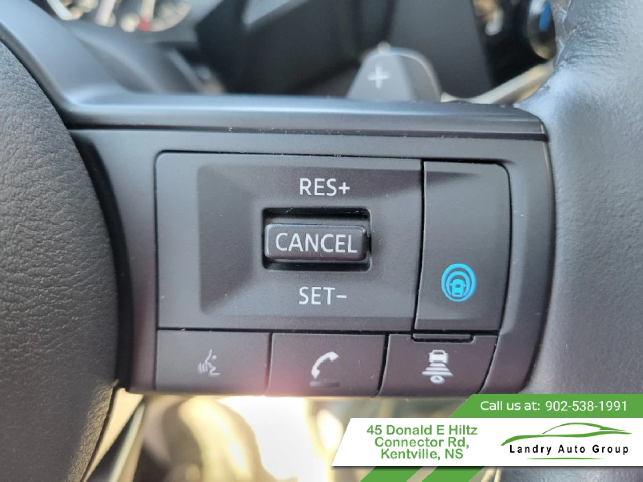 2024 Nissan Rogue SV Moonroof Main Image