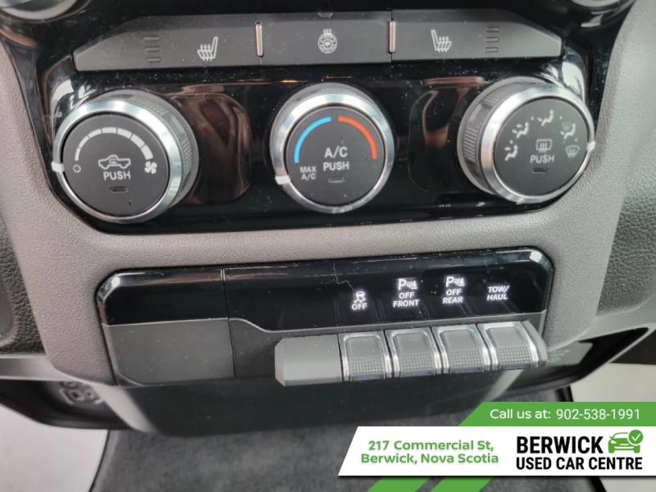 2025 Ram 1500 Big Horn Main Image