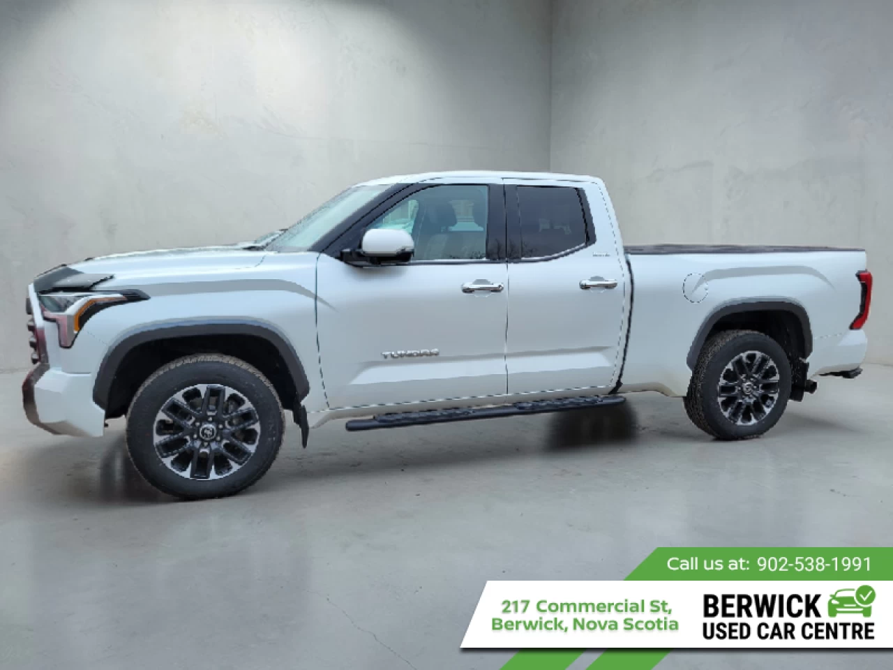 2022 Toyota Tundra Limited Main Image