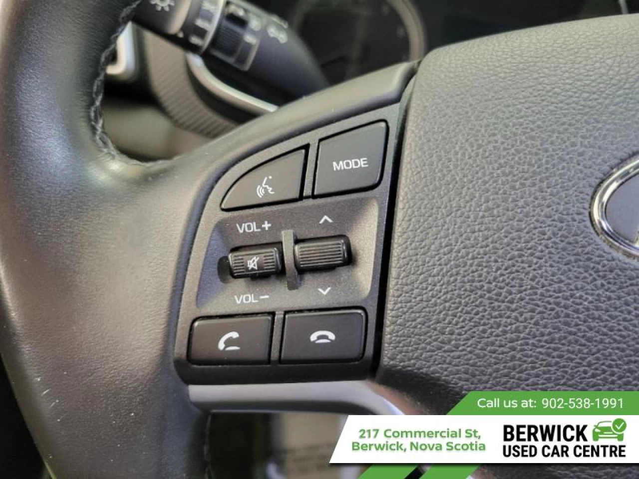 2021 Hyundai Tucson 2.0L Preferred AWD w/Sun and Leather Main Image