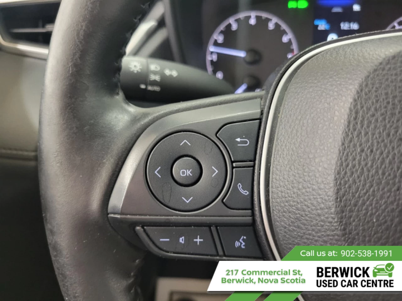 2023 Toyota Corolla Cross LE AWD Main Image