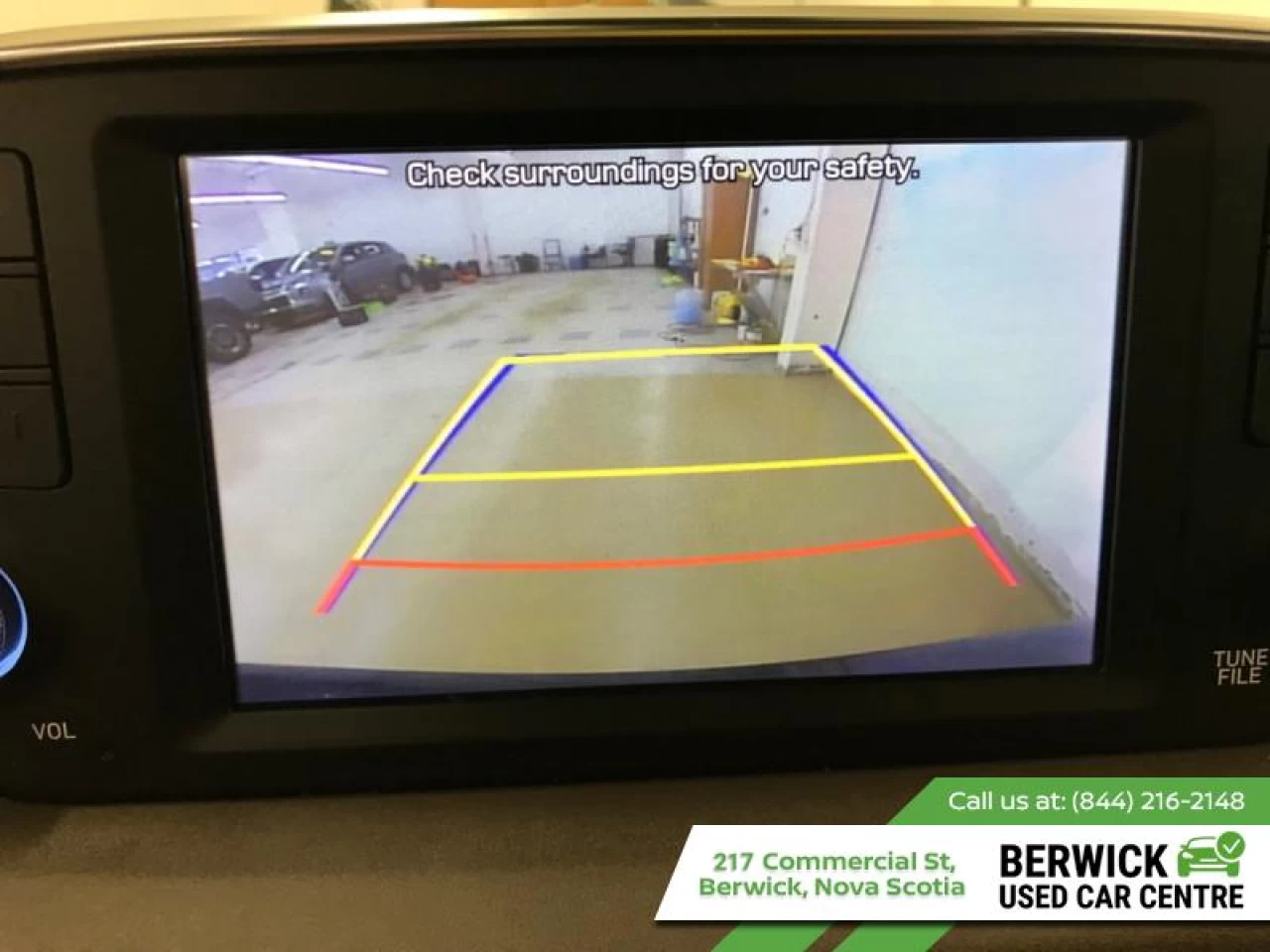 2020 Hyundai Santa Fe 2.0T Preferred AWD w/Sunroof Main Image