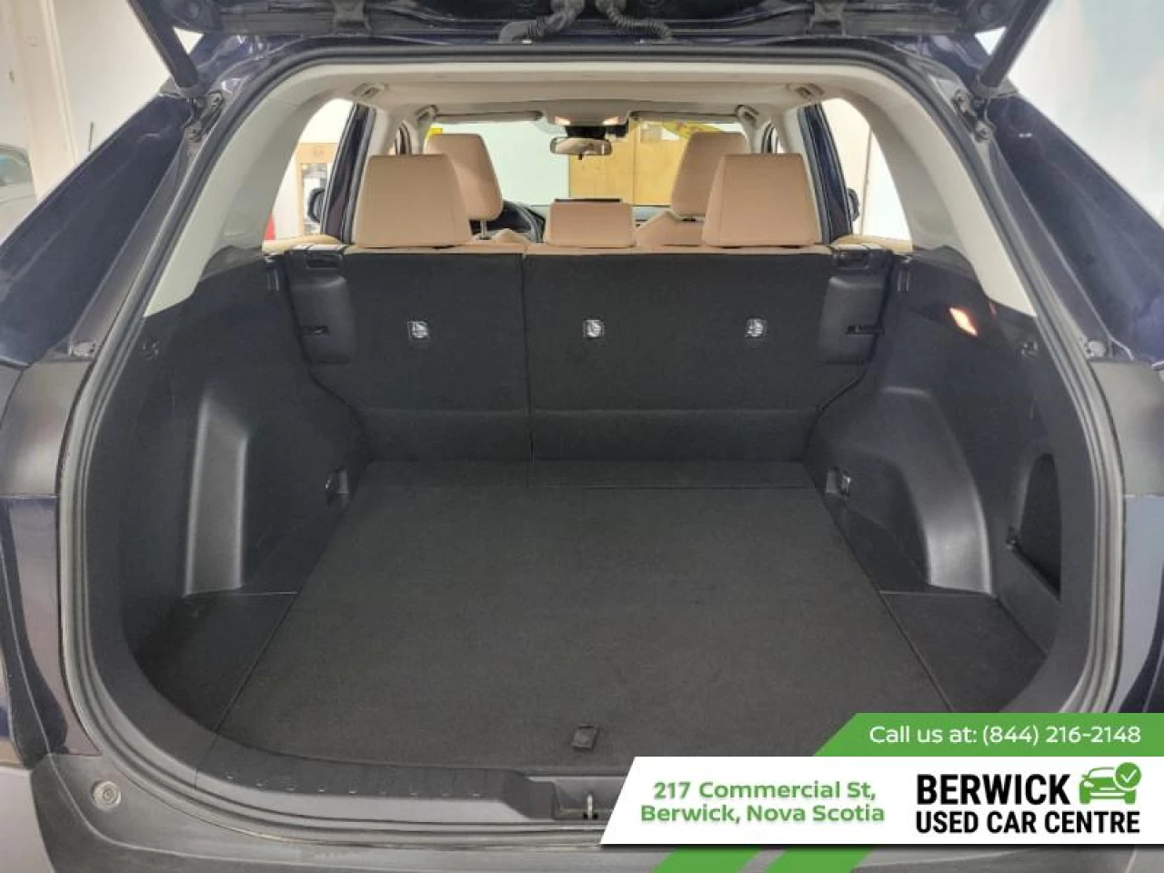2021 Toyota RAV4 Hybrid XLE Main Image