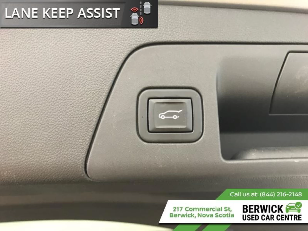 2022 Buick Envision Essence Main Image