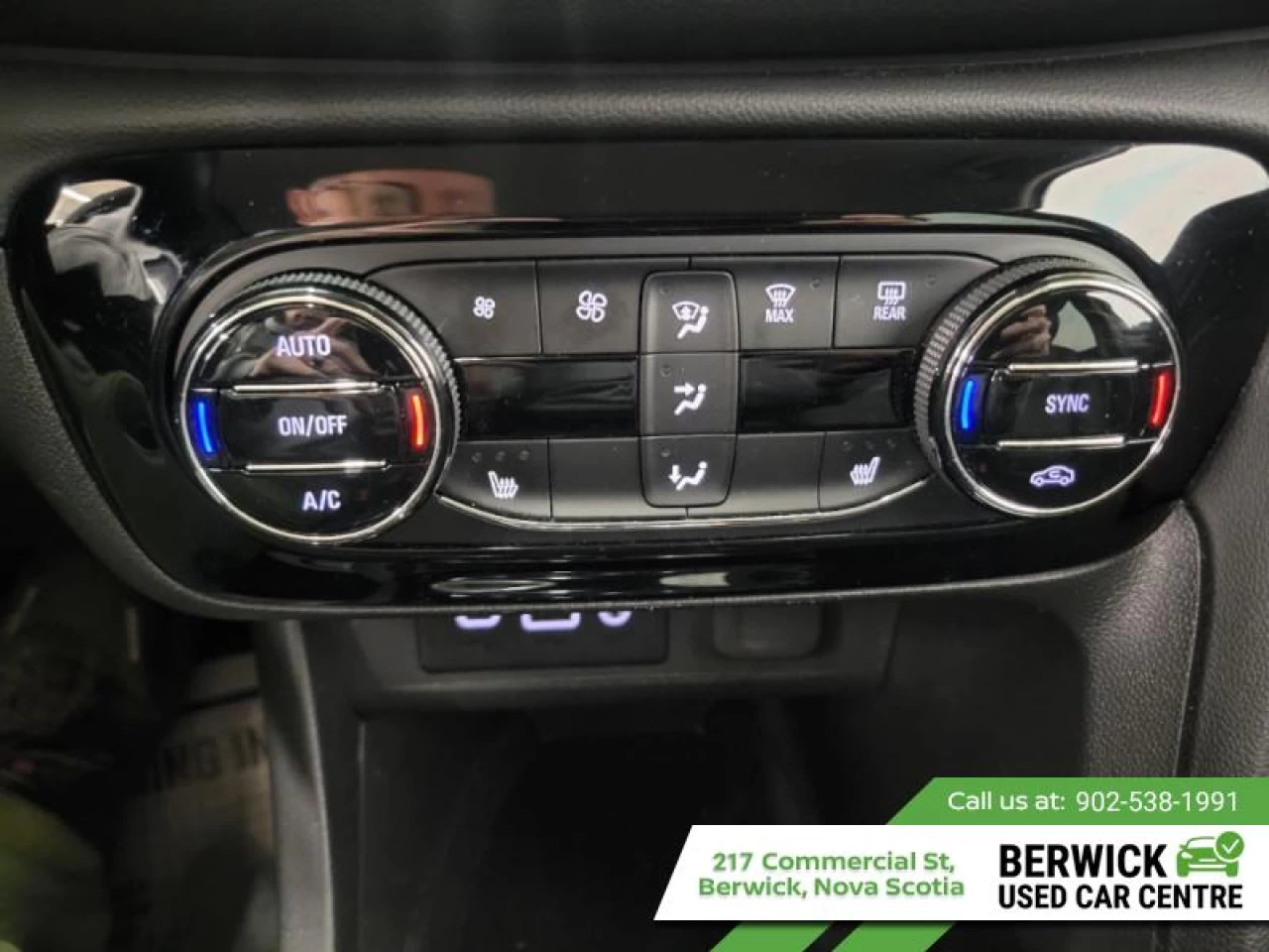 2023 Buick Encore GX Essence Main Image