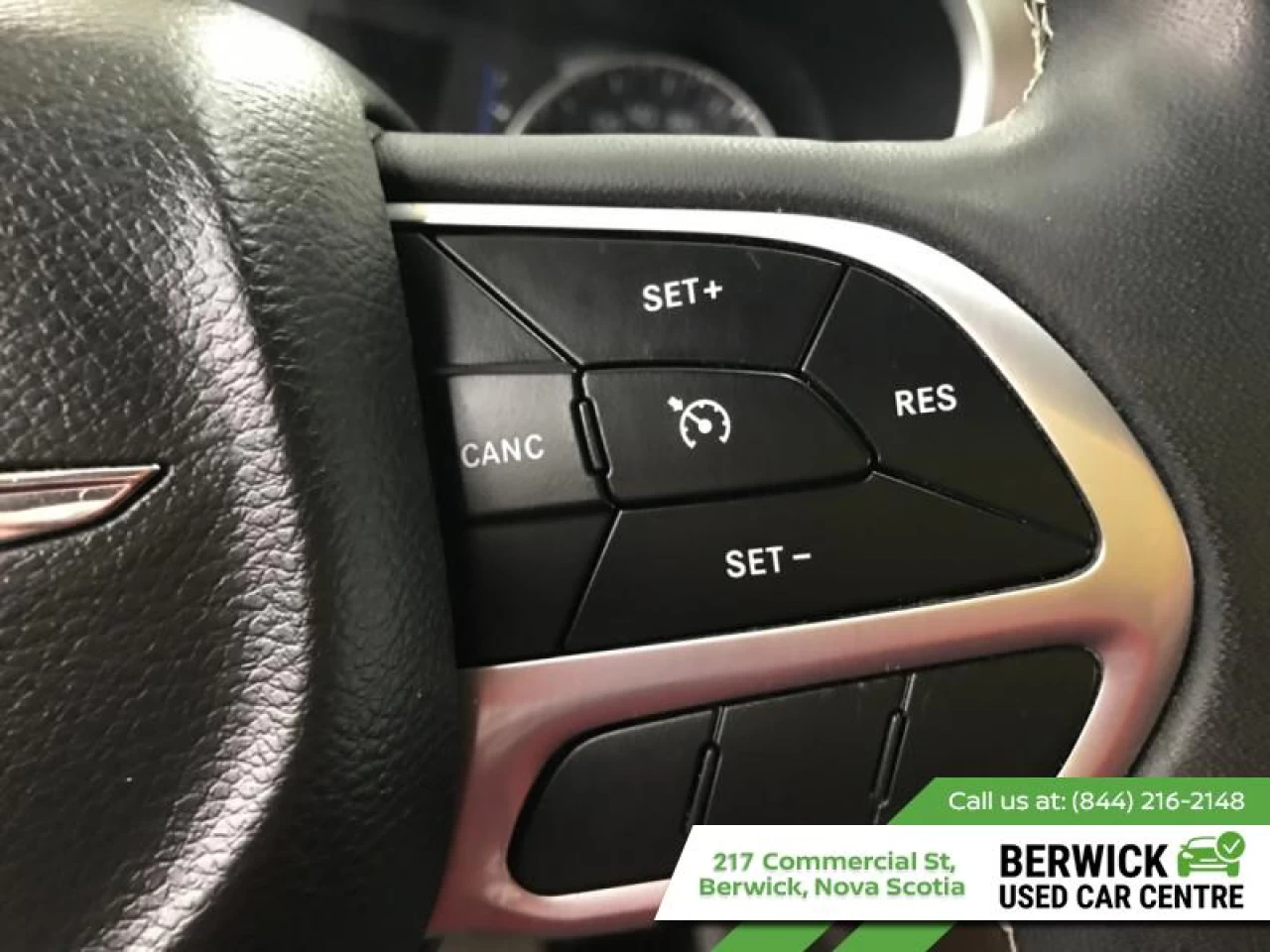 2022 Chrysler Grand Caravan SXT Main Image