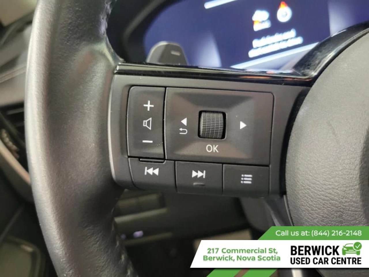 2024 Nissan Rogue SL Main Image