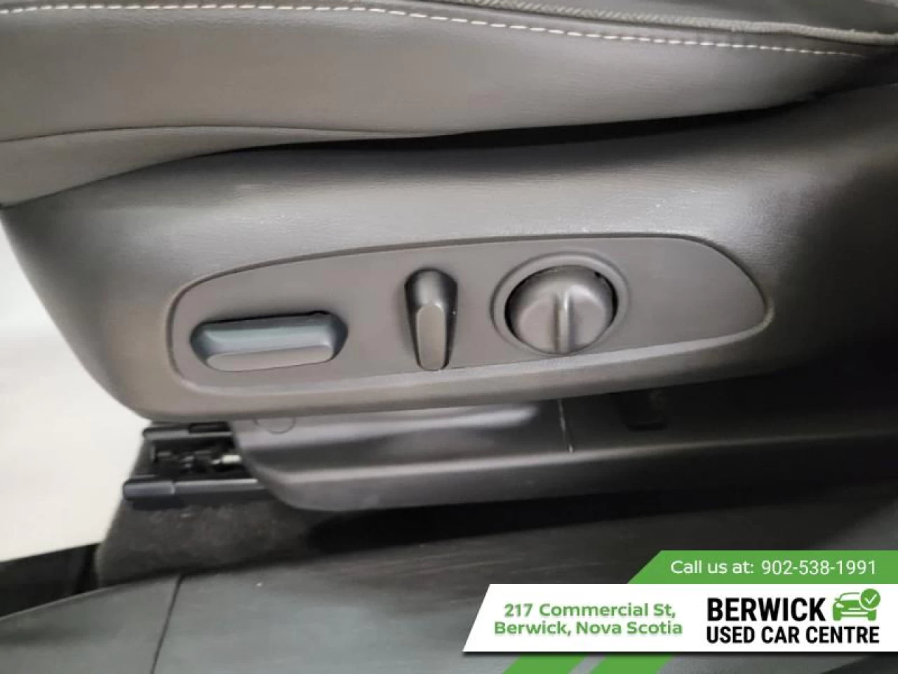 2023 Buick Encore GX Essence Main Image