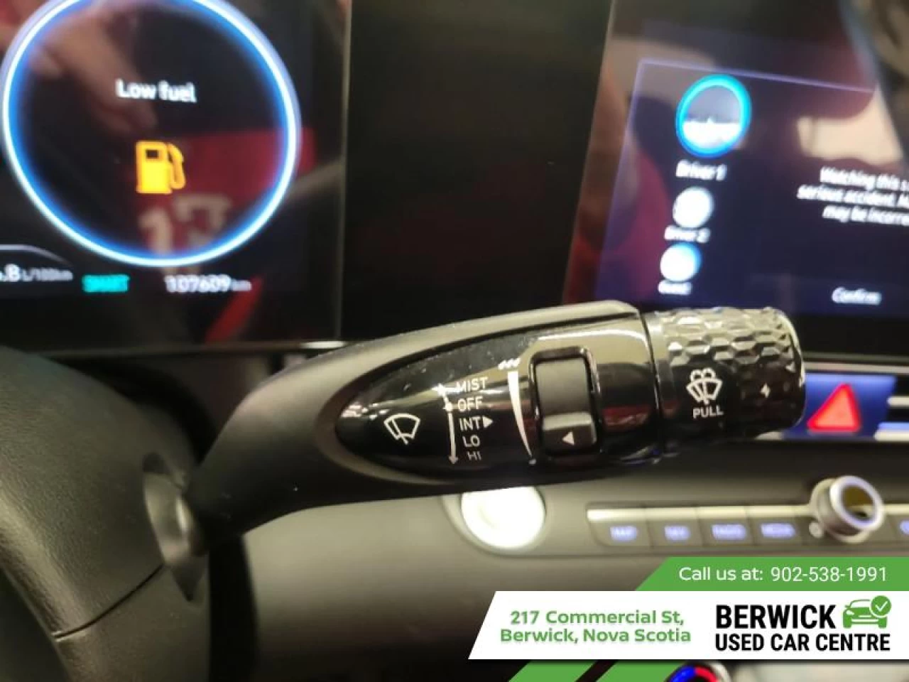 2023 Hyundai Elantra Preferred w/Sun and Tech Main Image