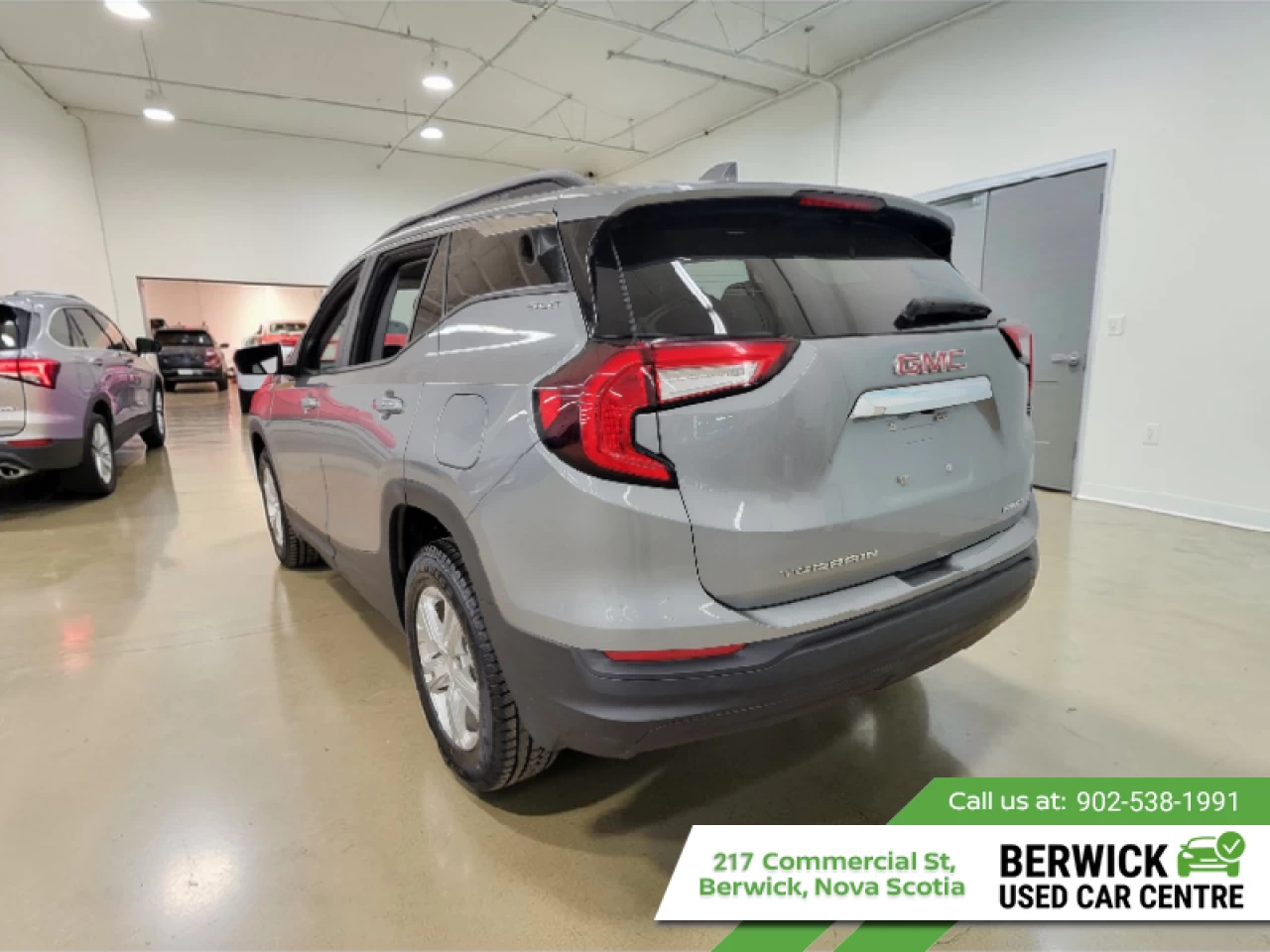 2024 GMC Terrain SLE Main Image