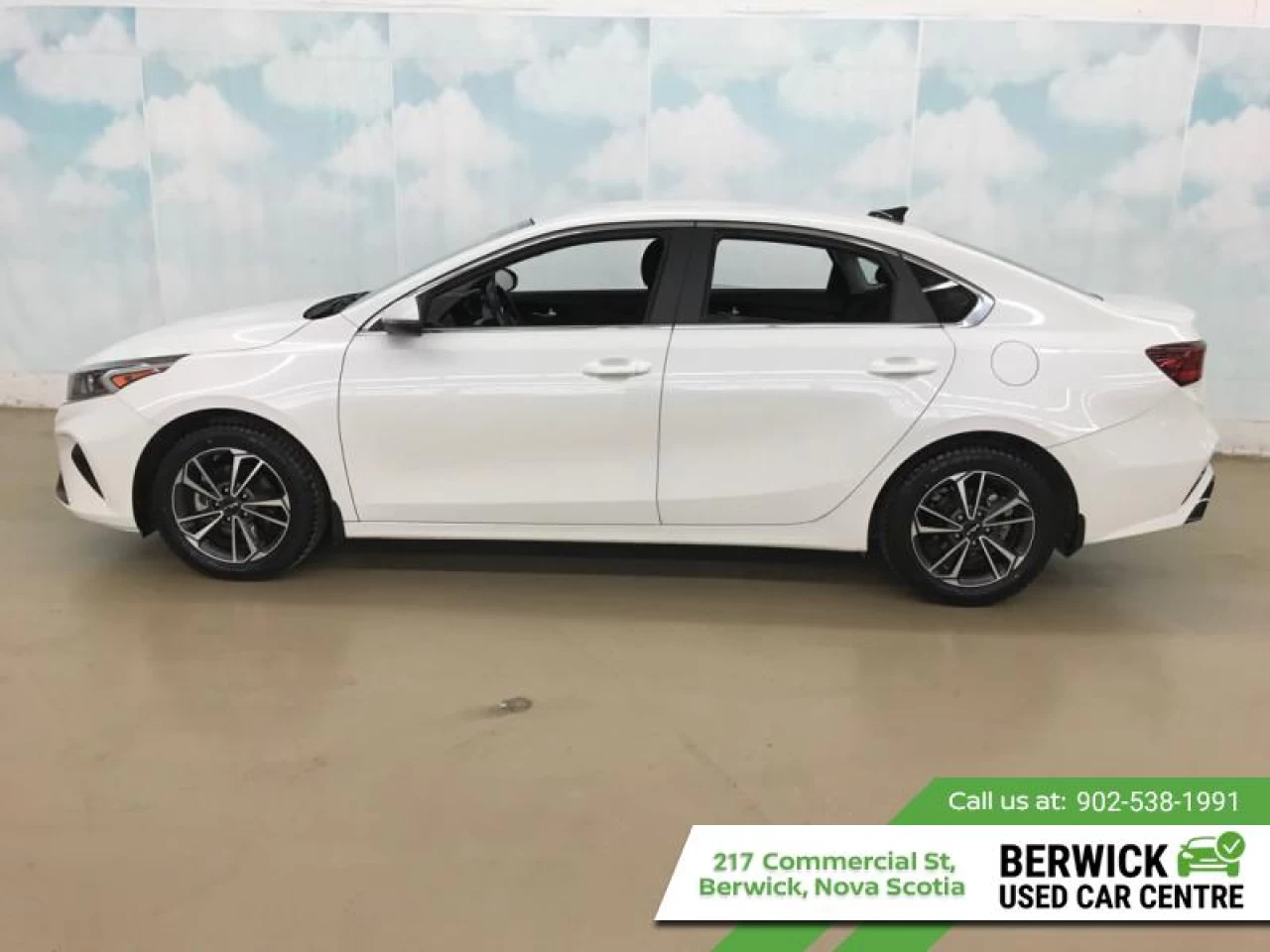 2023 Kia Forte EX Main Image