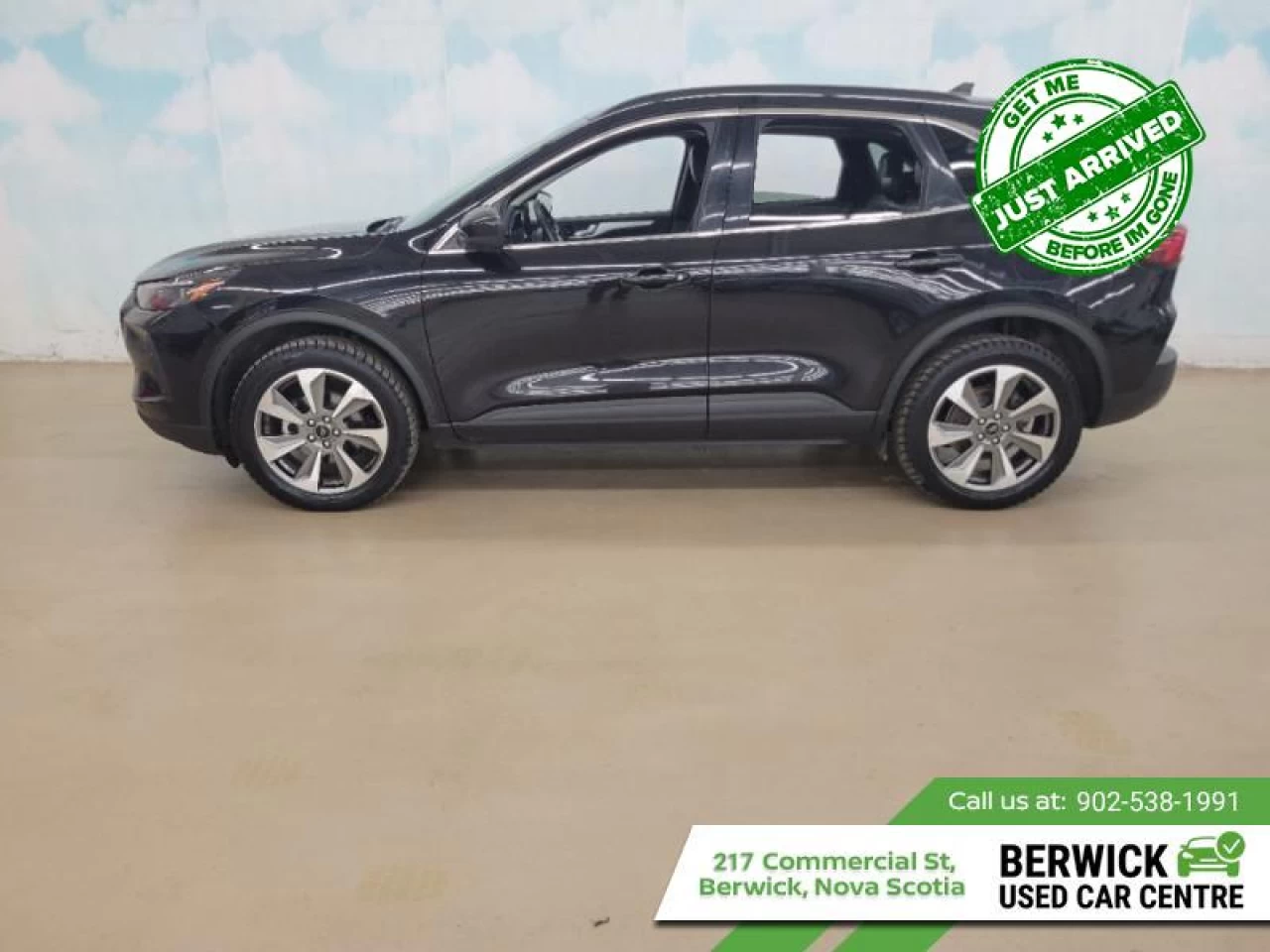 2024 Ford Escape Platinum Main Image