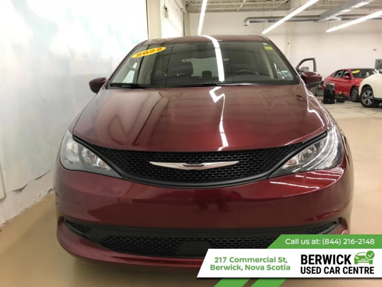 2022 Chrysler Grand Caravan SXT Main Image