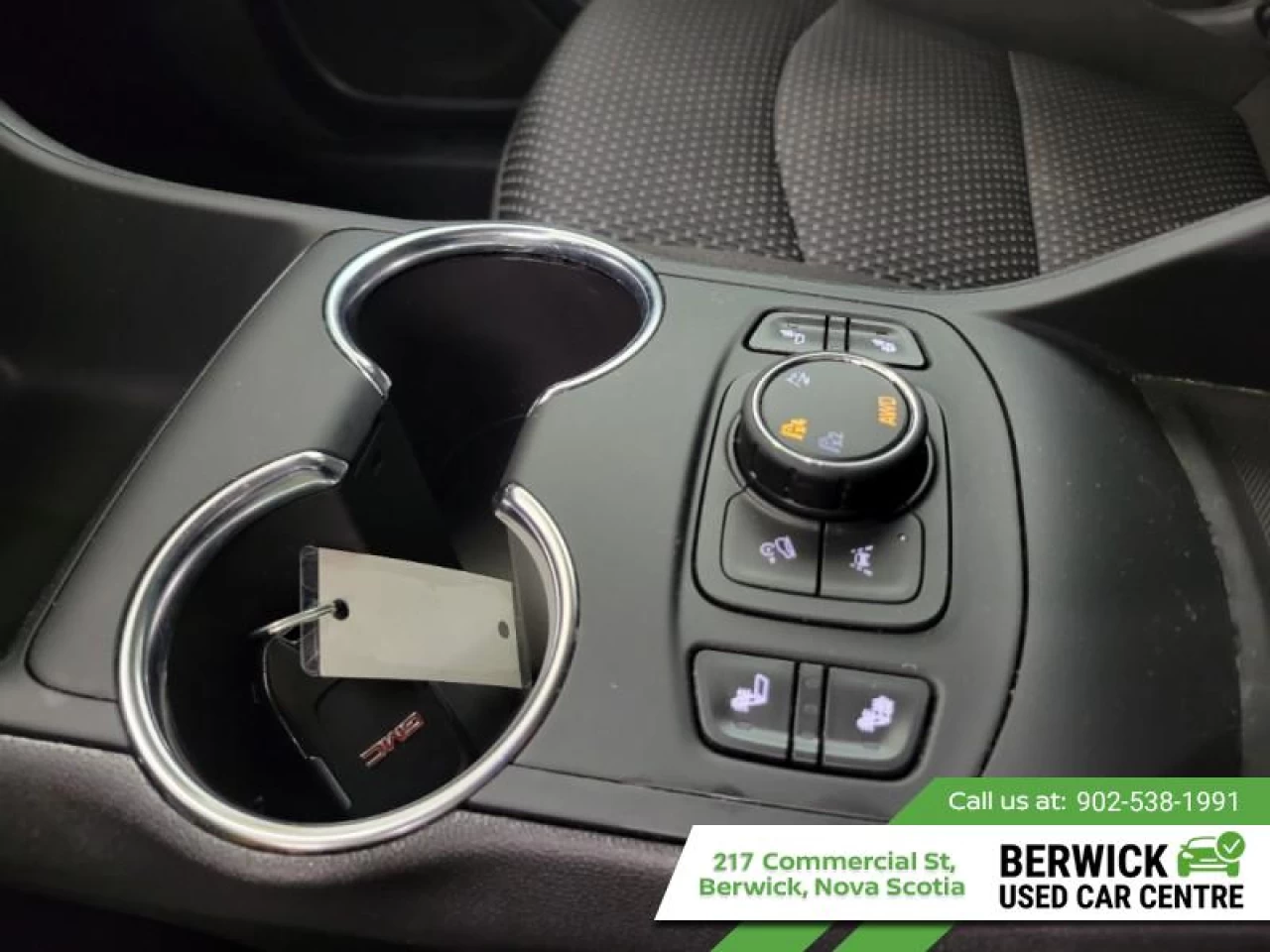 2024 GMC Terrain SLE Main Image