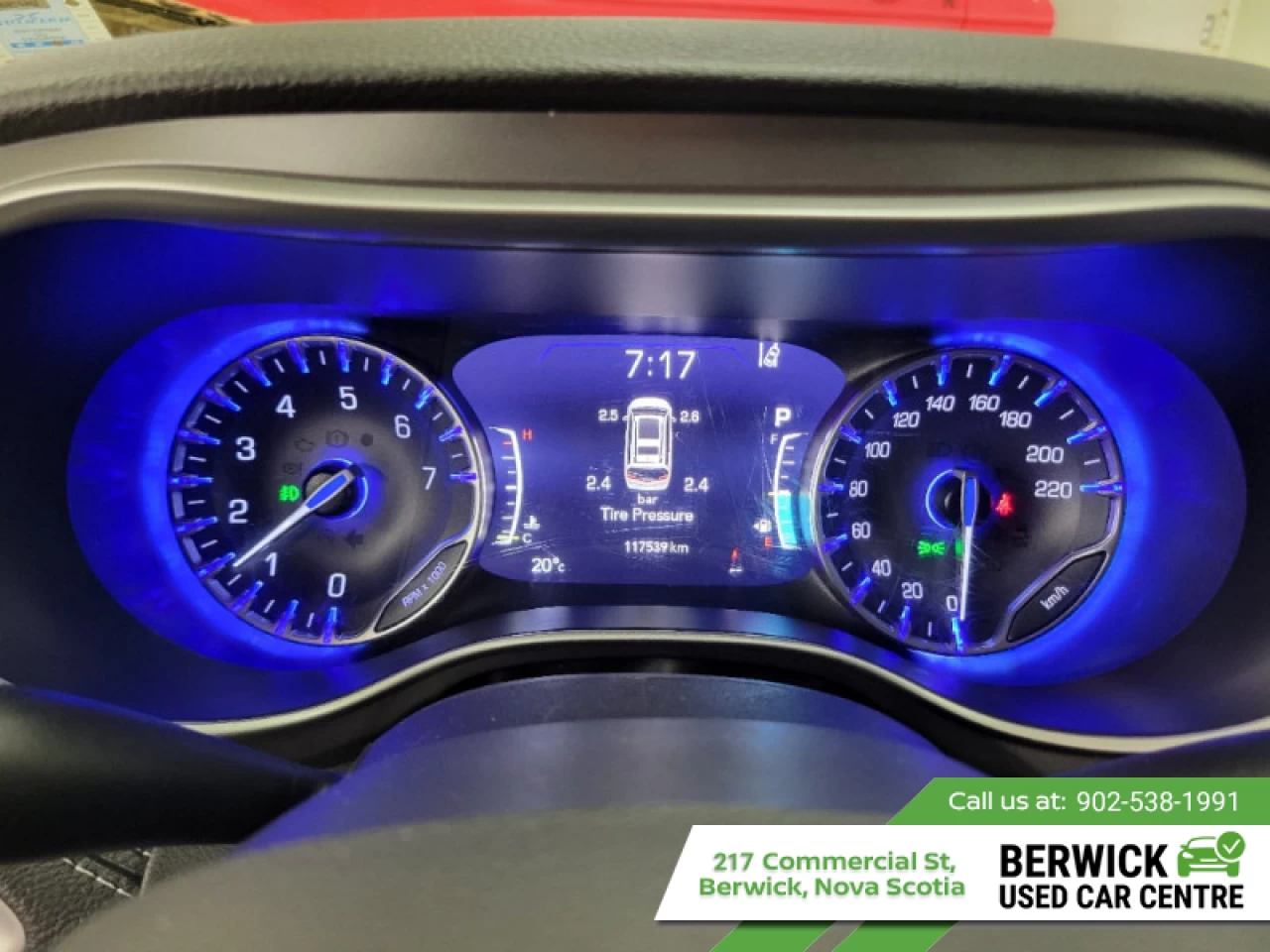 2023 Chrysler Pacifica Touring L Main Image