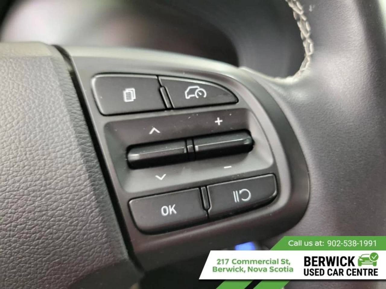 2023 Hyundai Venue Preferred Main Image