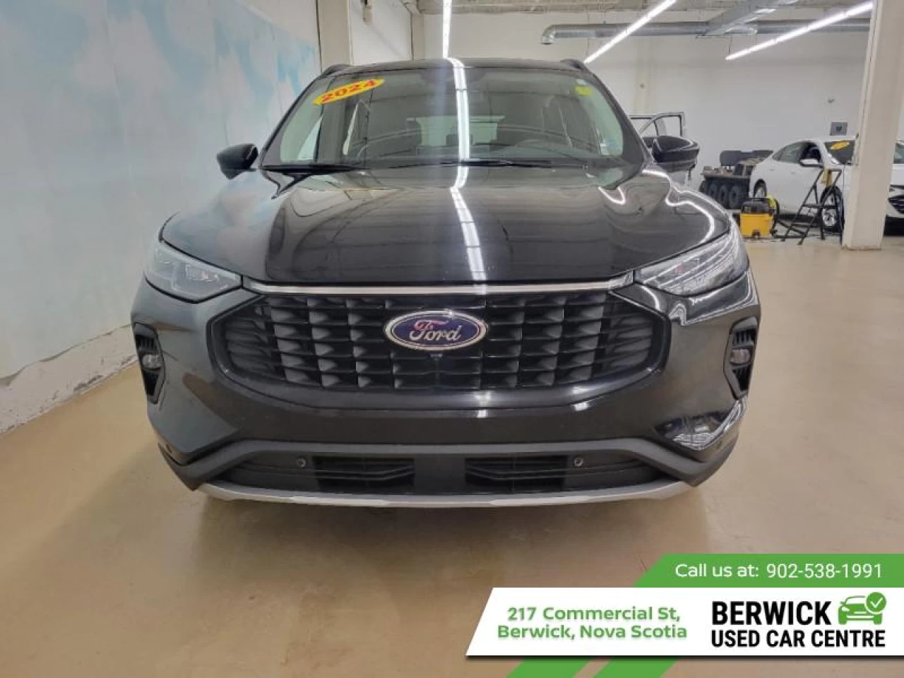 2024 Ford Escape Platinum Main Image