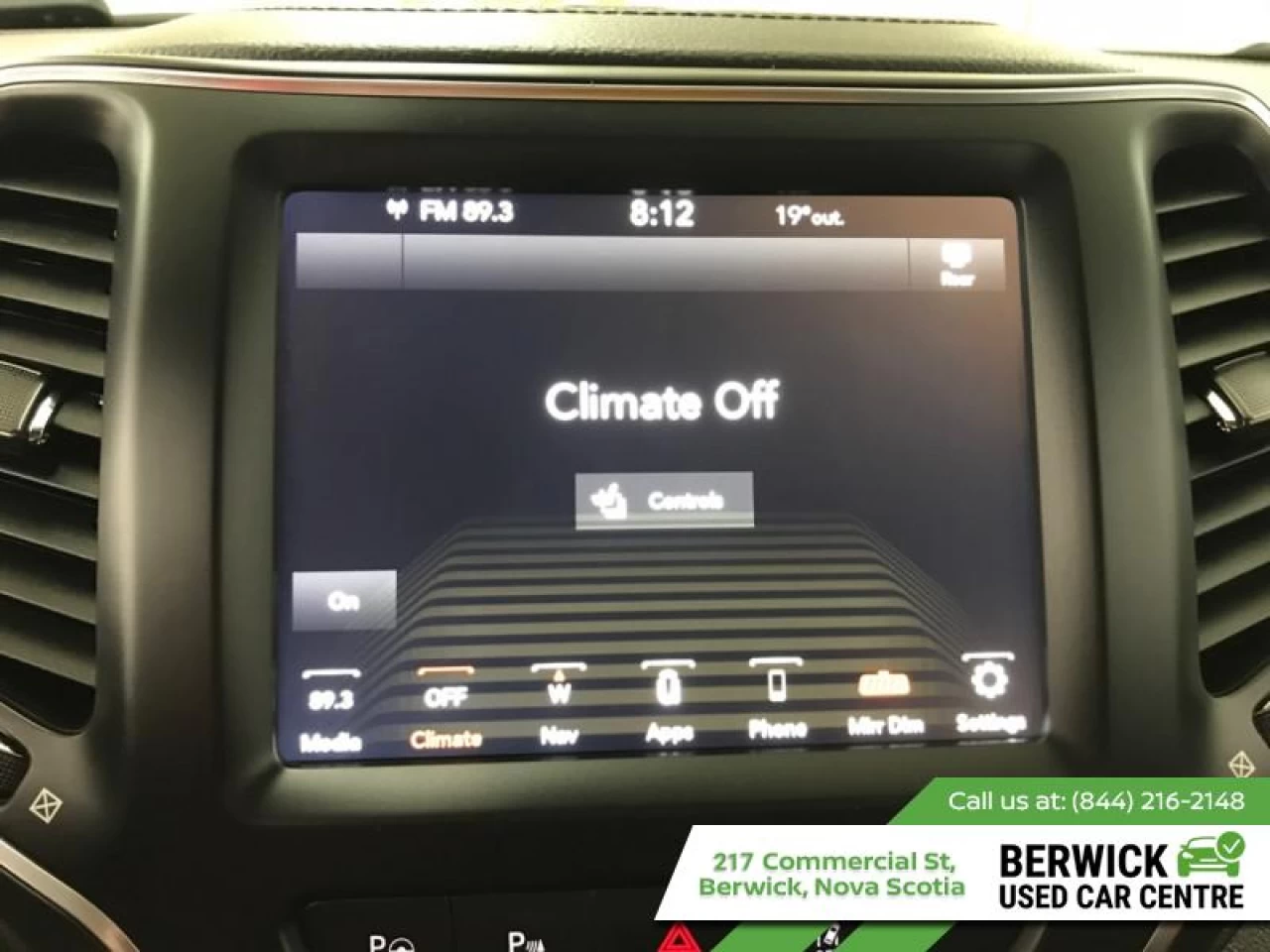 2023 Jeep Cherokee Altitude Main Image