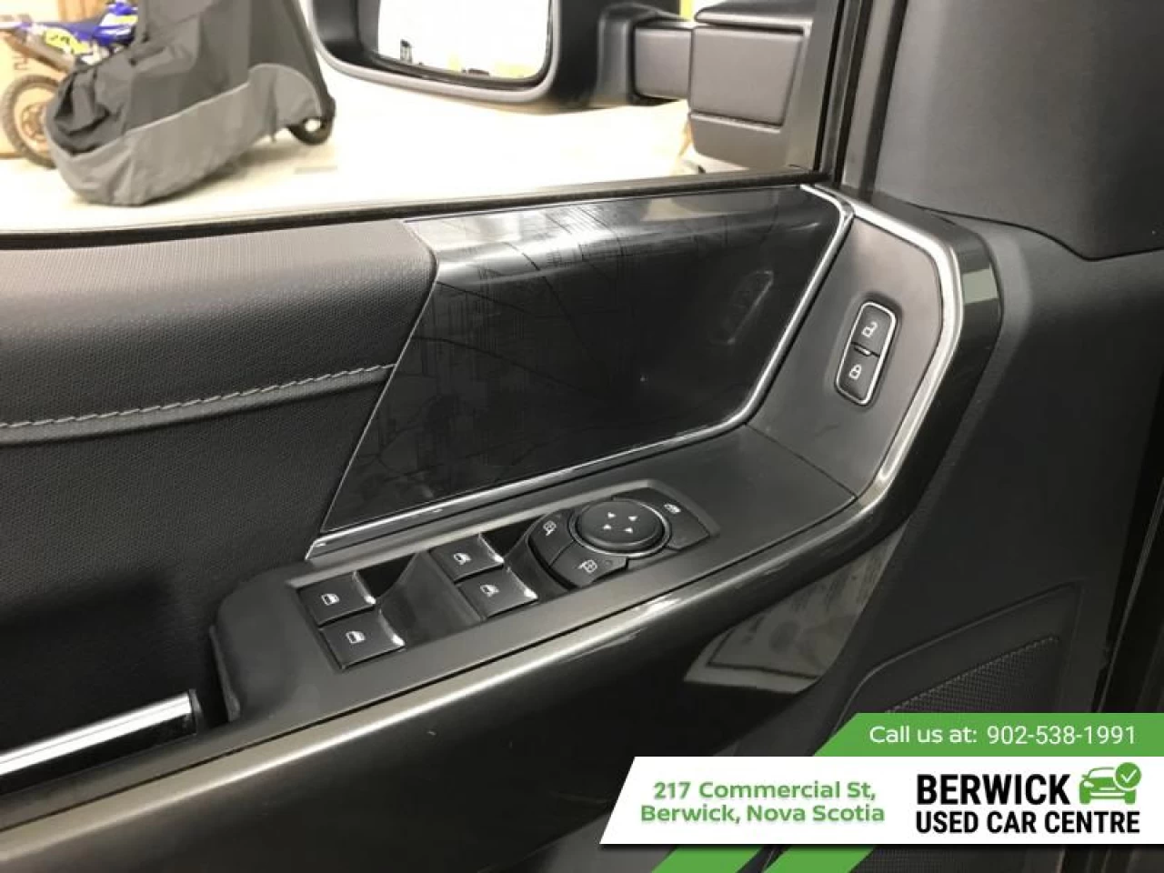 2023 Ford F-150 XLT Main Image