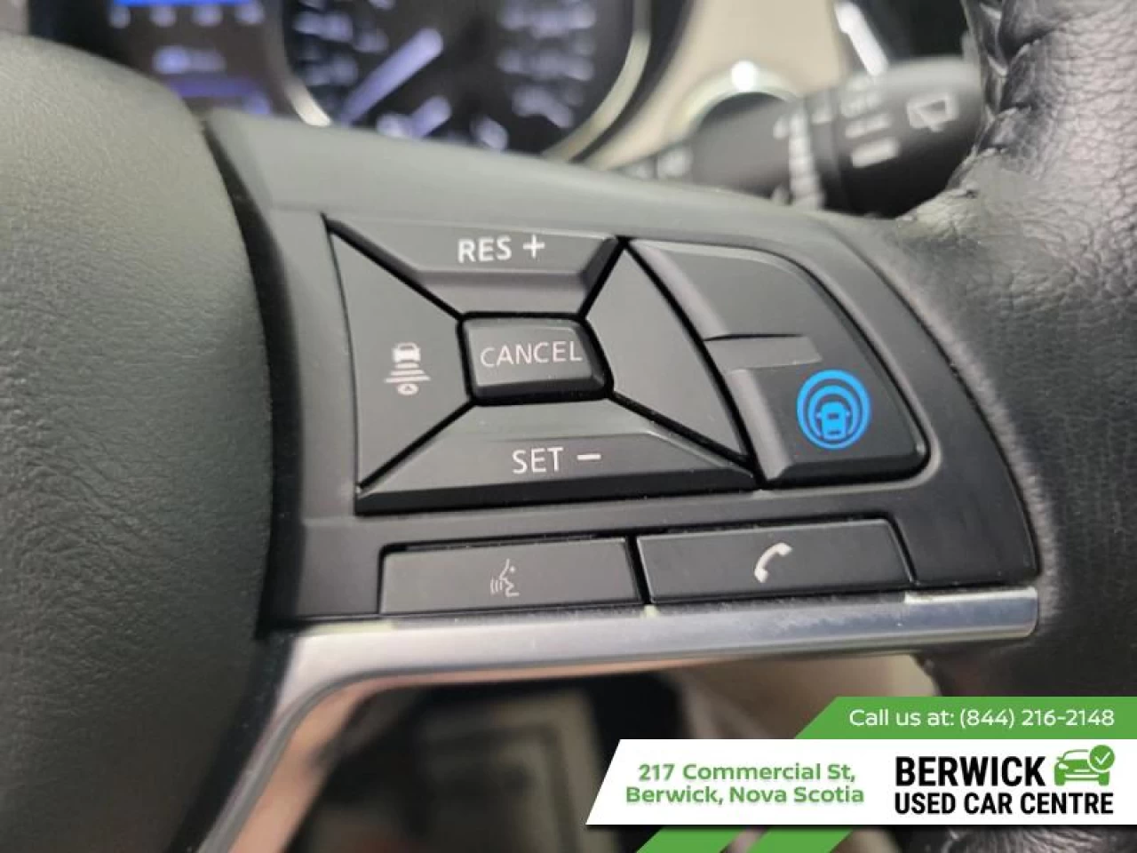 2023 Nissan Qashqai SV AWD Main Image