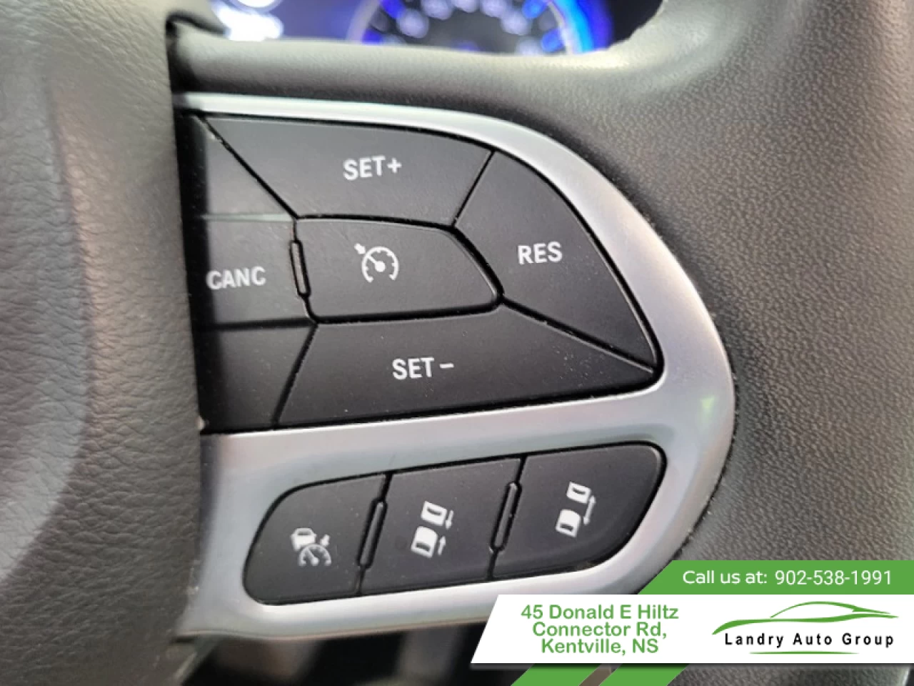 2023 Chrysler Pacifica Touring L Main Image
