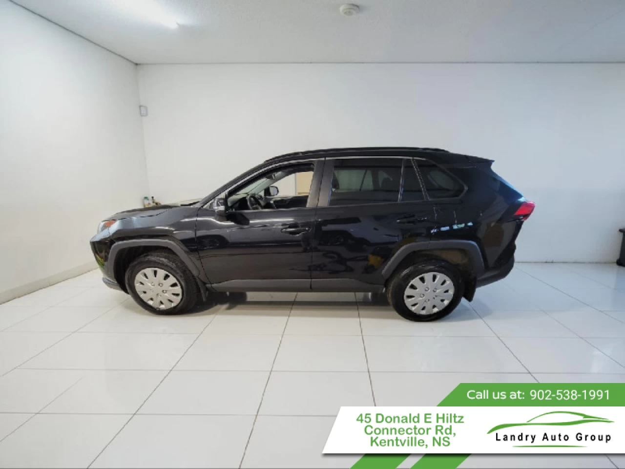 2019 Toyota RAV4 FWD LE Main Image