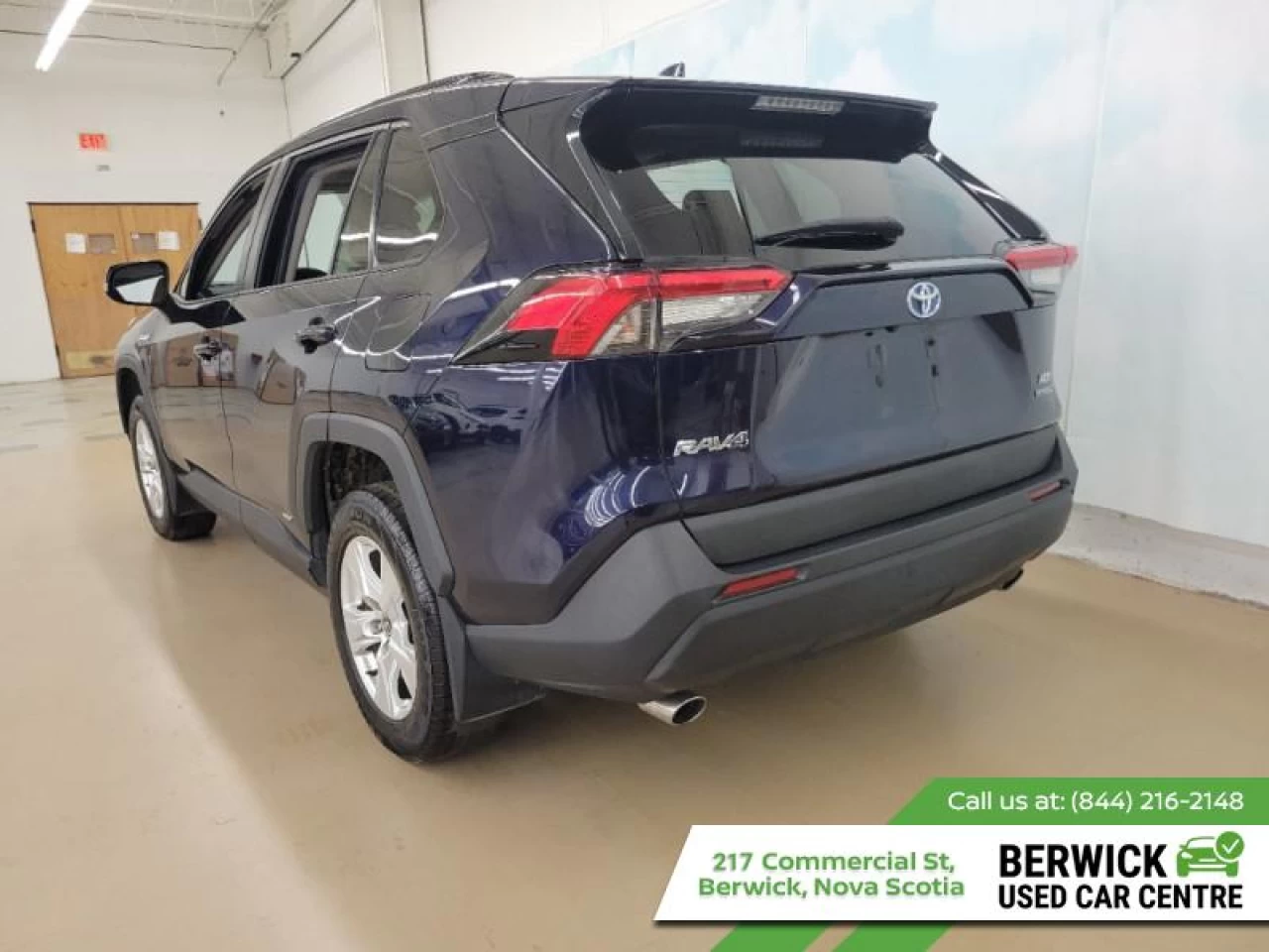 2021 Toyota RAV4 Hybrid XLE Main Image